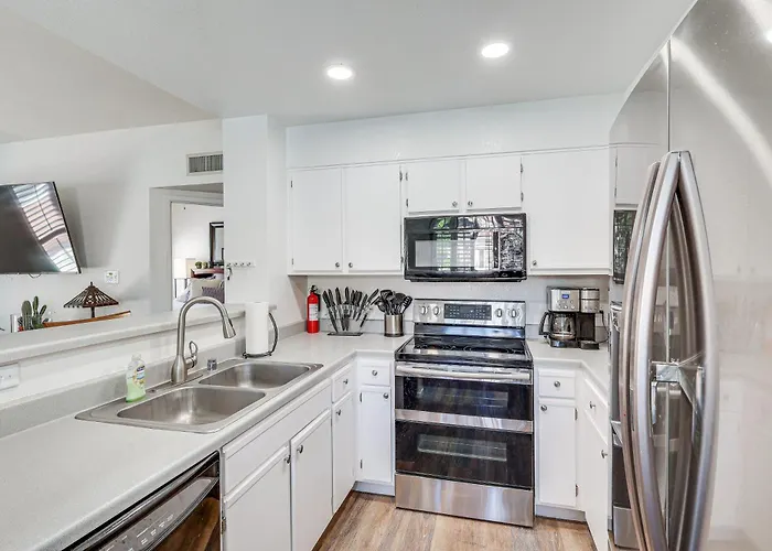 1 Mi To Beach: Havasu W/ Balcony * Lake Havasu City