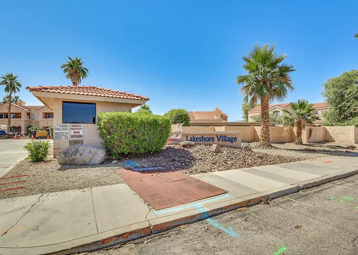 1 Mi To Beach: Havasu W/ Balcony Holiday home